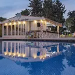 Dosinia Luxury Hotell 5*