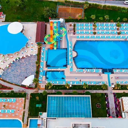 酒店 Dosinia Luxury 5*