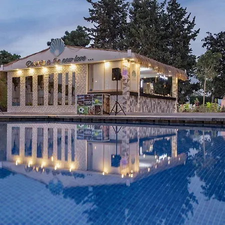 Dosinia Luxury 酒店 5*