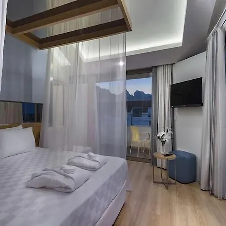 酒店 Dosinia Luxury