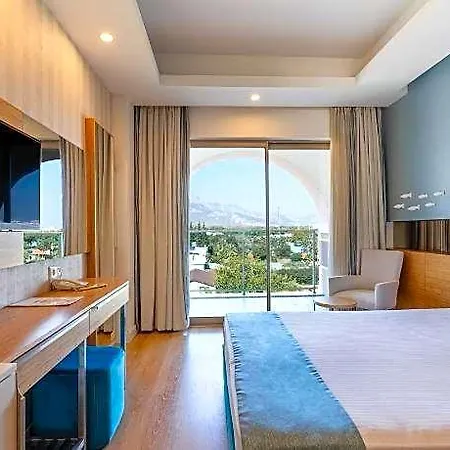 Dosinia Luxury 5* Beldibi (Kemer)